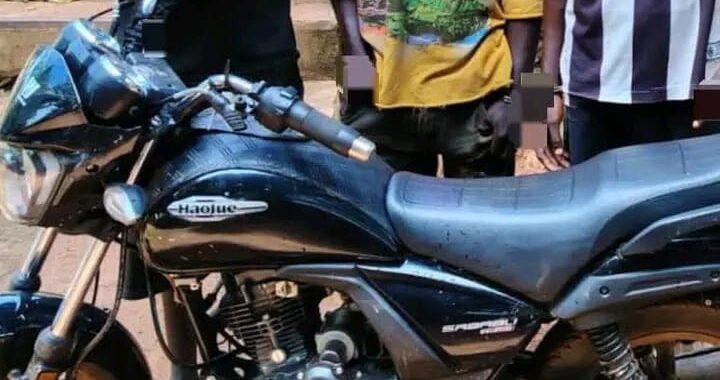 Mali : Trois individus présumés impliqués dans une affaire de vol et de complicité de vol de moto interpellés img 20260916 wa0005