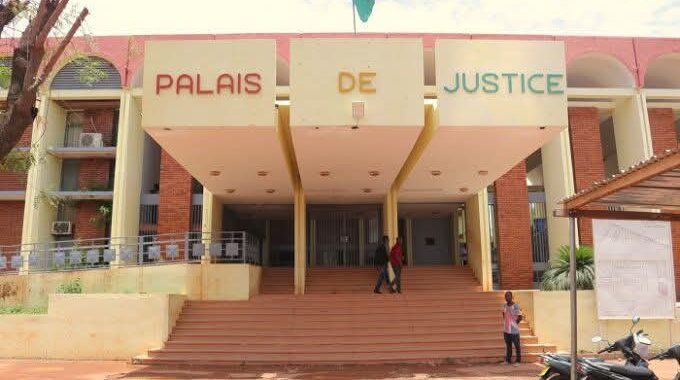 TGI Ouaga I : « Aidez-nous à travailler pour payer les amendes », plaident deux accusés de grand banditisme fb img 1791376890041
