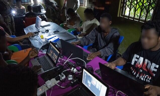 Ghana : Le FBI annonce l'arrestation de plus de 130 personnes dans le cadre d'une opération d'escroquerie visant des victimes américaines whatsapp image 2026 10 12 at 16.20.43